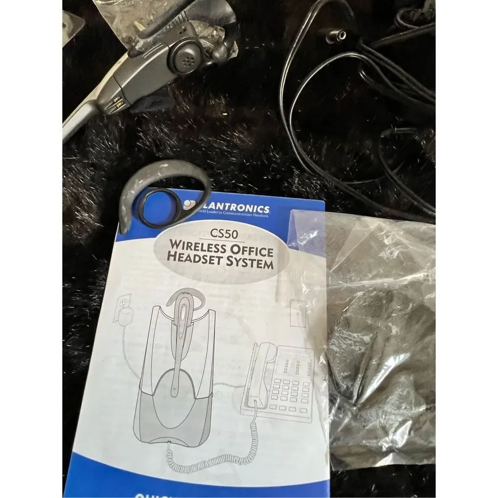 PLANTRONICS Crystal Clear Conversation CS50 900 Mhz Wireless Office Headset